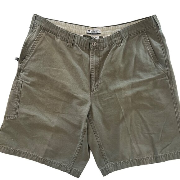 Columbia‎ Shorts Adult 40 Khaki Snap Button Zip Pockets Cargo Hiking Fishing Men - Picture 1 of 8